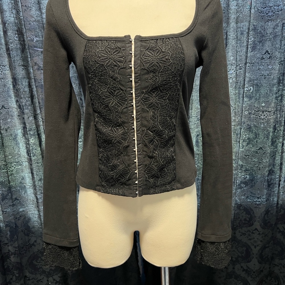Gothic Black Women's Crop Top with Lace Detail